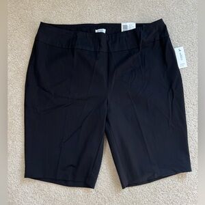 Ashley By 26 International Classic Black Women's Bermudas